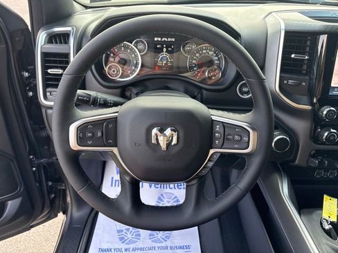 Used 2025 RAM 1500 Big Horn AWD/4WD image 24