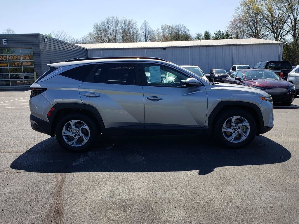 Used 2023 Hyundai Tucson SEL FWD image 4