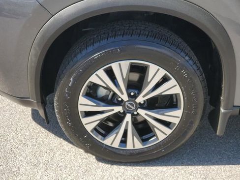 Certified 2023 Nissan Rogue SV FWD image 10