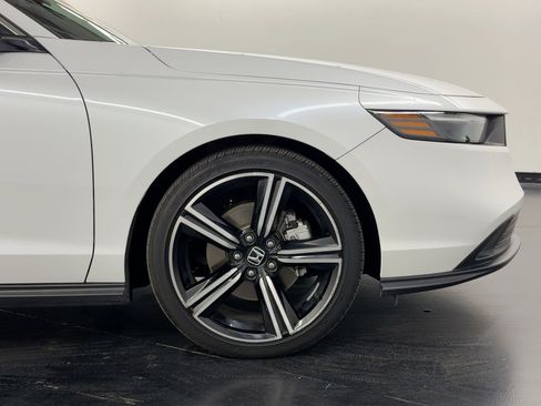Used 2023 Honda Accord Sport image 12