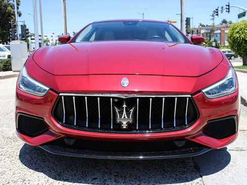 Used 2018 Maserati Ghibli S GranSport RWD image 9