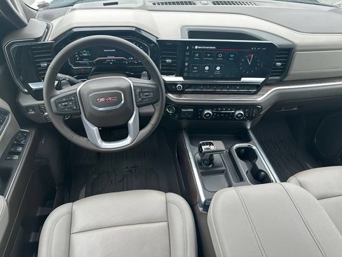 Used 2025 GMC Sierra 1500 SLT w/ SLT Premium Package AWD/4WD image 17