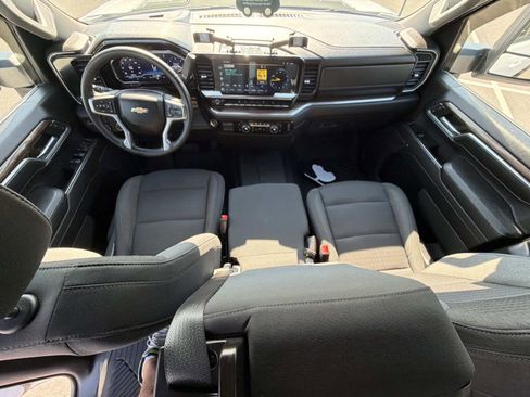 Certified 2024 Chevrolet Silverado 2500 LT image 2