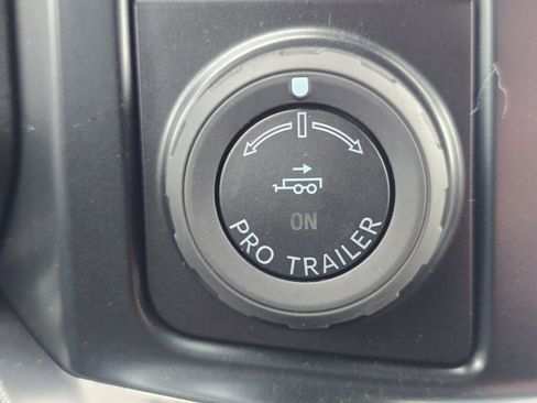 Used 2024 Ford F350 Platinum image 46