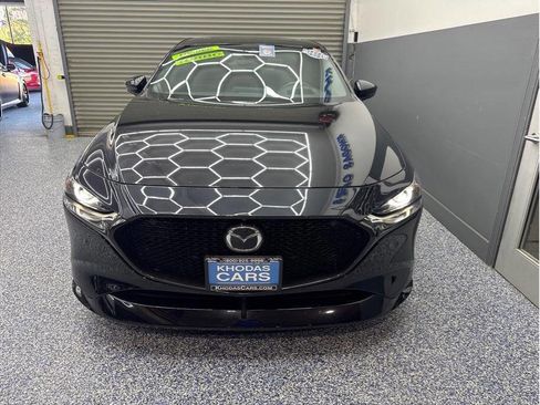 Used 2021 MAZDA MAZDA3 Hatchback w/Premium Plus Pkg image 9