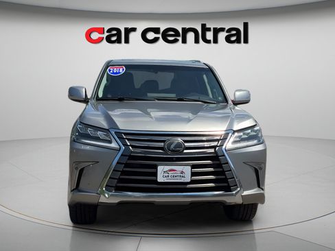 Used 2018 Lexus LX 570 4WD w/ Luxury Package image 8