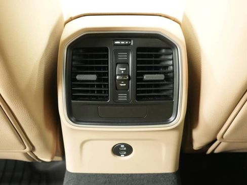 New 2026 Porsche Macan image 26