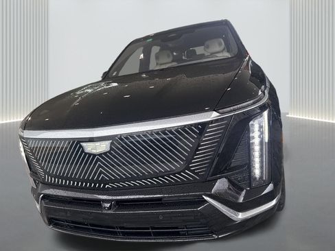 Used 2026 Cadillac Vistiq Luxury image 9