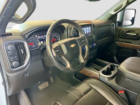 Used 2023 Chevrolet Silverado 3500 High Country w/ Technology Package AWD/4WD image 9