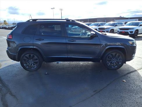 Used 2019 Jeep Cherokee High Altitude image 2