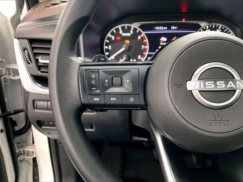 Used 2023 Nissan Rogue SV AWD/4WD image 22