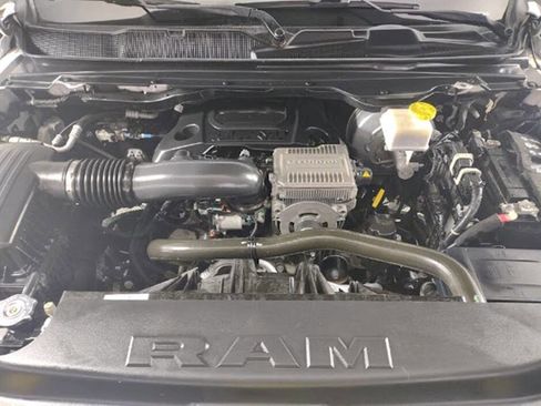 Used 2023 RAM 1500 Laramie AWD/4WD image 17