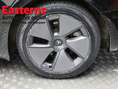 Used 2023 Tesla Model 3 Standard Range image 8