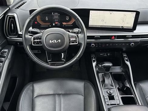Used 2024 Kia Sorento S FWD image 10
