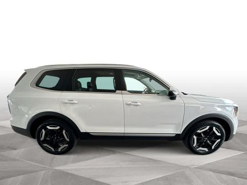 Used 2023 Kia Telluride EX w/ EX Captain's Chair Package FWD image 8