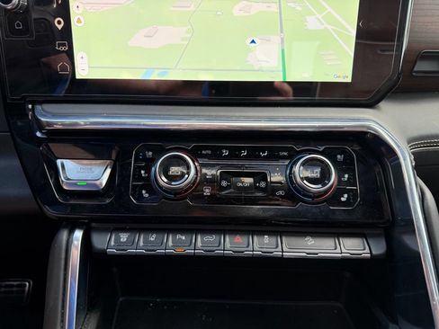 Used 2024 GMC Sierra 2500 Denali Ultimate w/ Max Trailering Package AWD/4WD image 15