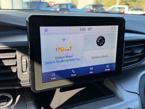 Used 2022 Ford Explorer XLT image 23