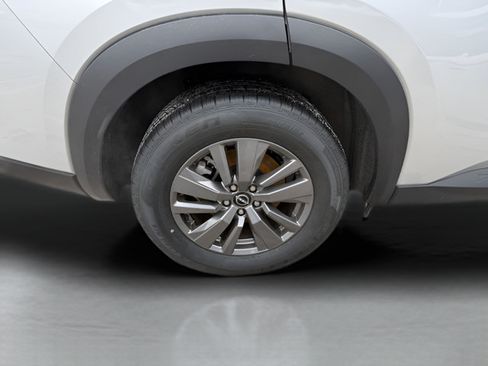 Used 2024 Nissan Pathfinder SV AWD/4WD image 29