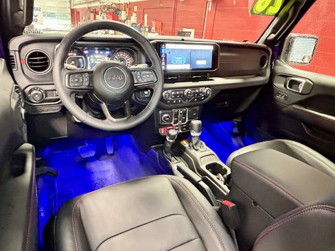 Certified 2026 Jeep Wrangler Unlimited Rubicon w/ Xtreme 35 Tire Package AWD/4WD image 21