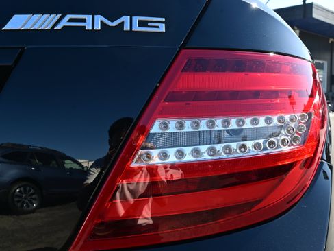 Used 2012 Mercedes-Benz C 63 AMG Coupe image 32