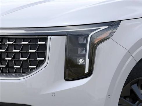 New 2027 Kia Carnival SX FWD image 10