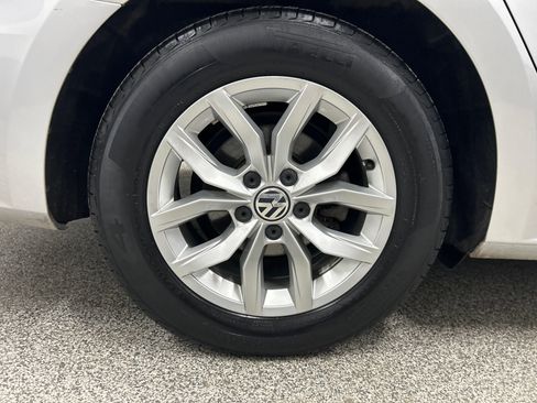 Used 2017 Volkswagen Passat 1.8T S FWD image 7