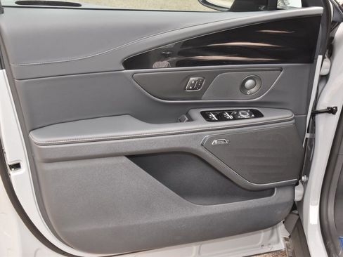 New 2026 Lincoln Nautilus Reserve AWD/4WD image 43