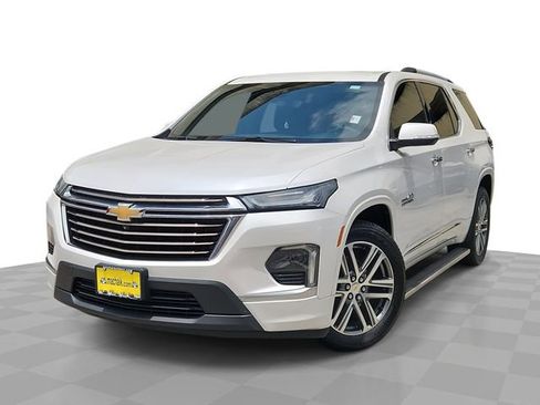 Used 2022 Chevrolet Traverse High Country FWD image 1