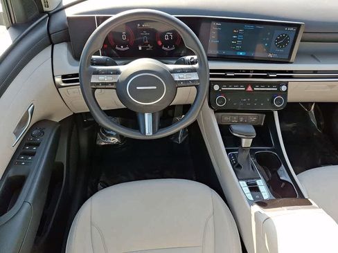 Used 2025 Hyundai Tucson SEL AWD/4WD image 10