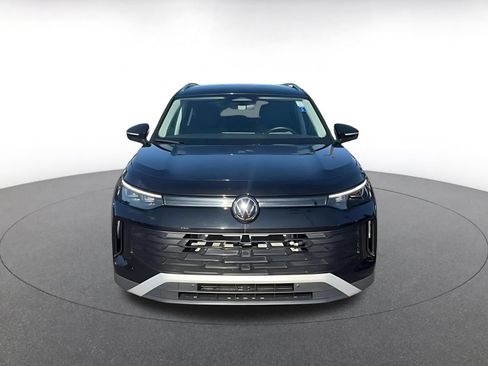 Used 2026 Volkswagen Tiguan SE AWD/4WD image 4