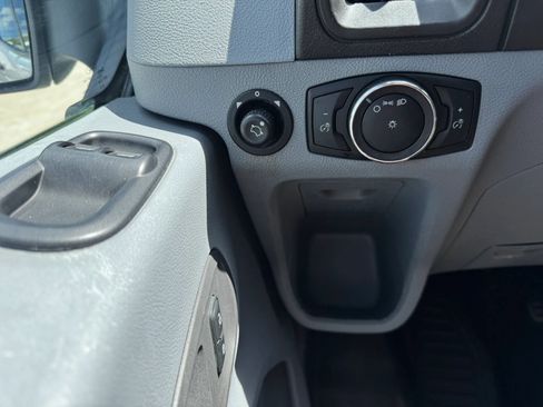 Used 2018 Ford Transit 250 130 Low Roof image 17