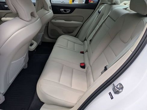 Used 2020 Volvo S60 T5 Momentum FWD image 27