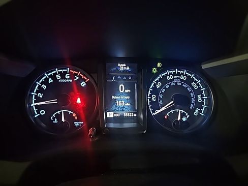 Used 2023 Toyota Tacoma TRD Off-Road image 2