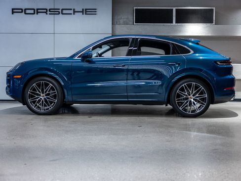 New 2025 Porsche Cayenne Coupe image 2
