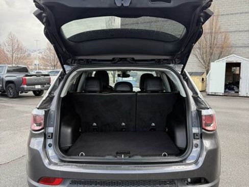 Used 2020 Jeep Compass Limited image 10