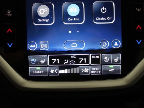Used 2024 Subaru Ascent Touring AWD/4WD image 8