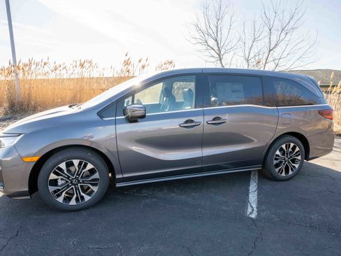 New 2026 Honda Odyssey Elite image 3