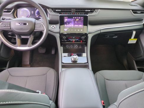 New 2025 Jeep Grand Cherokee Laredo X image 20