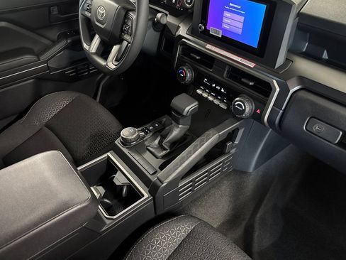 New 2026 Toyota 4Runner SR5 AWD/4WD image 19