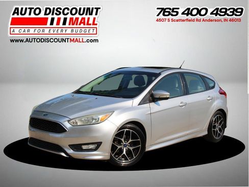 Used 2015 Ford Focus SE w/ SE Sport Package FWD image 1