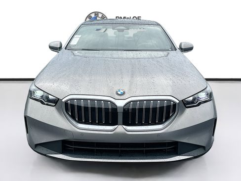 New 2026 BMW 530i w/ Executive Package RWD image 2