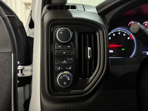Used 2023 Chevrolet Silverado 2500 W/T AWD/4WD image 25