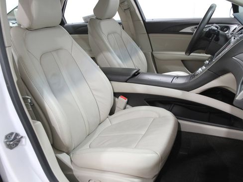 Used 2020 Lincoln MKZ Reserve w/ Elements Package image 18