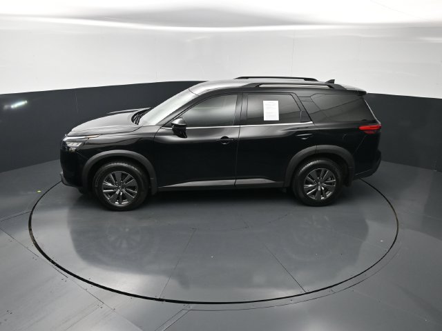 Used 2024 Nissan Pathfinder SV FWD image 23