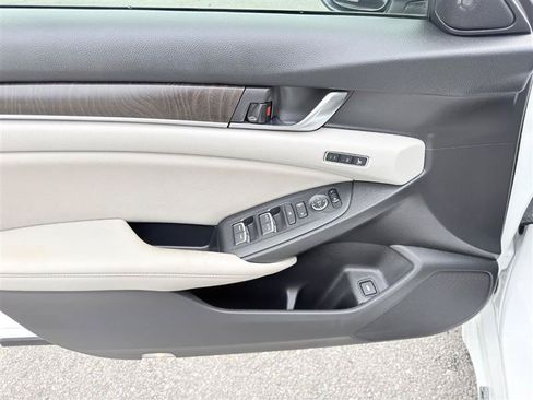 Used 2018 Honda Accord EX-L image 8