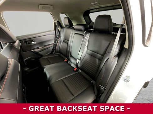 Certified 2025 Nissan Rogue SV AWD/4WD image 22