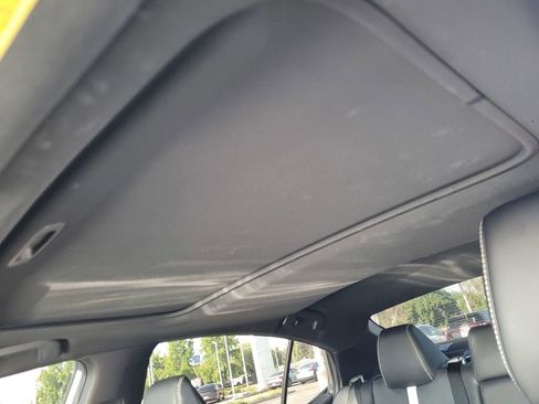 Used 2025 Toyota Camry SE FWD image 11