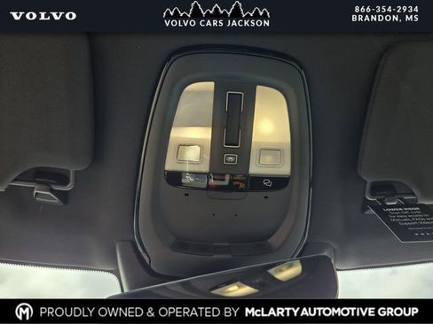 New 2025 Volvo XC90 T8 Core image 16