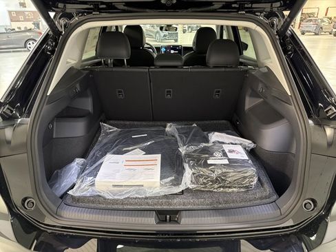 New 2026 Volkswagen Tiguan SE image 12