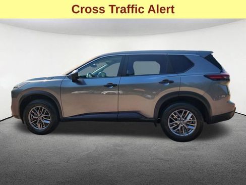 Used 2024 Nissan Rogue S AWD/4WD image 7